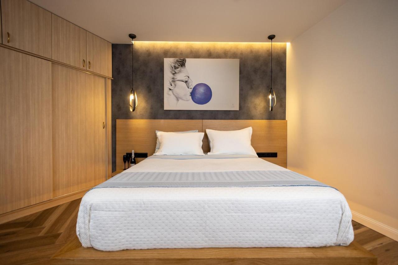 Апартаменты Triple A - 3 Squares - Free Parking! Афины Экстерьер фото