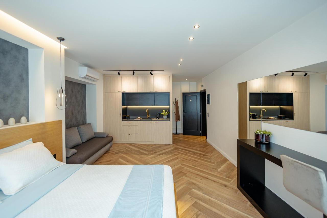 Апартаменты Triple A - 3 Squares - Free Parking! Афины Экстерьер фото