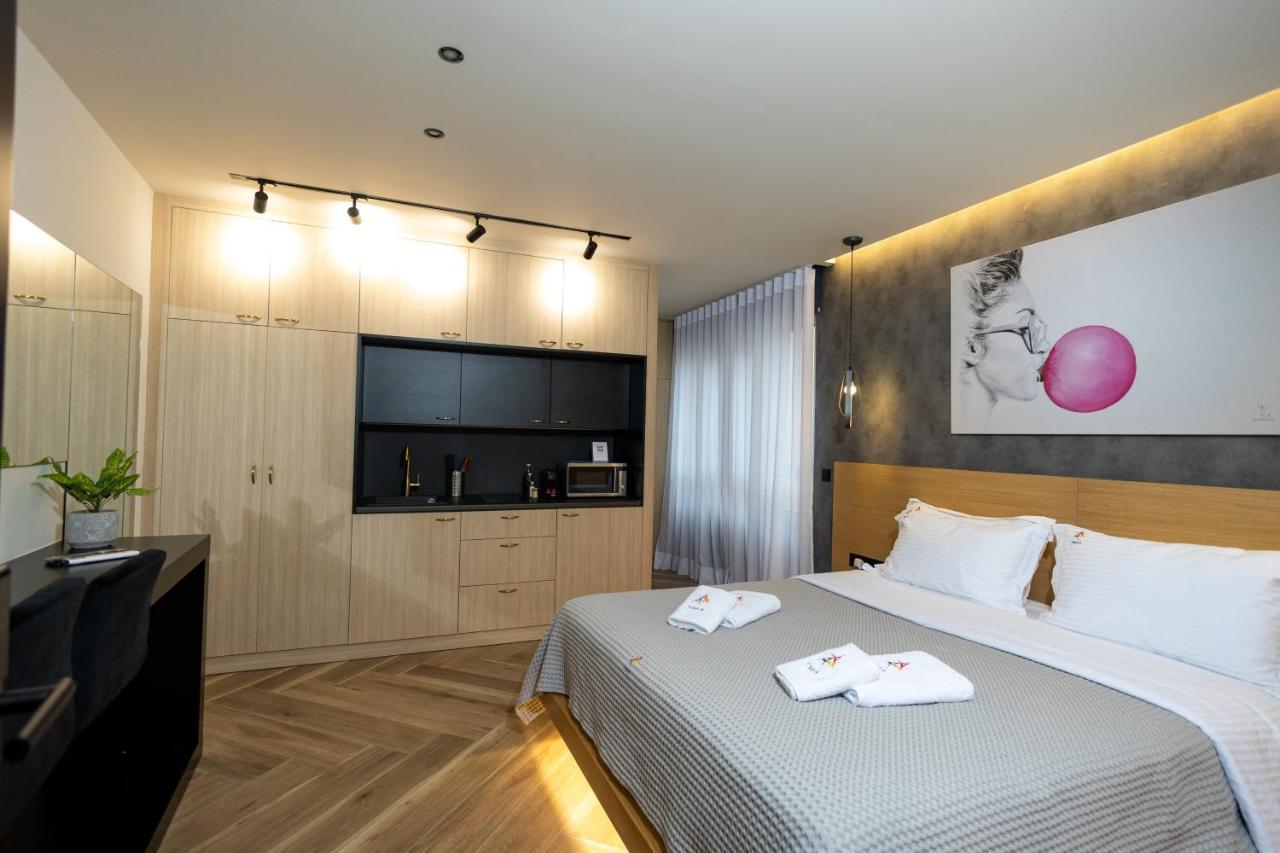 Апартаменты Triple A - 3 Squares - Free Parking! Афины Экстерьер фото